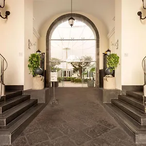 Palazzo Caracciolo Отель Неаполь