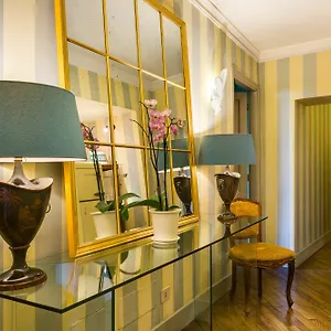 Casa Heberart Capo Le Pensión
